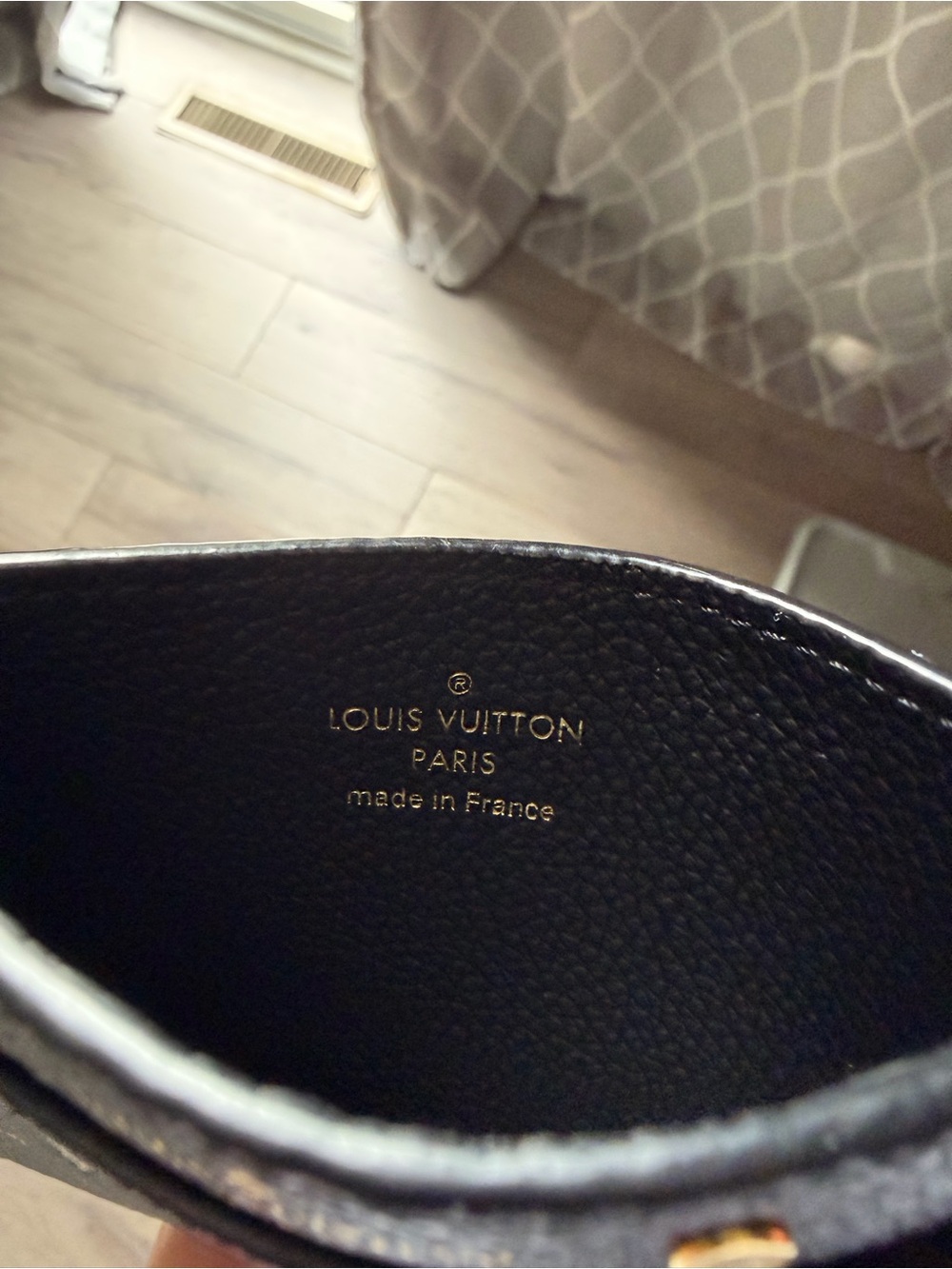Louis Vuitton Black & Cream Monogram Card Holder - Picture 14 of 16